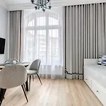 Waterlane Vintage & By Renters