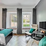 Aparthotel Waterlane Vintage & By Renters 3*