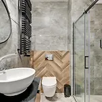 Ξενοδοχείο με διαμερίσματα Waterlane Vintage & By Renters 3*