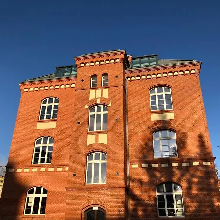 Waterlane Vintage & By Renters 公寓式酒店 4*