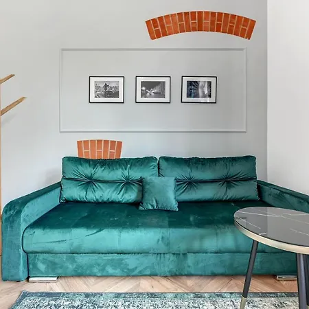 Waterlane Vintage & By Renters Danzica