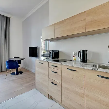 Waterlane Vintage & By Renters