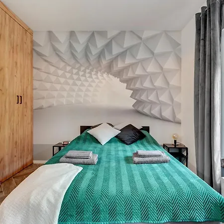 Waterlane Vintage & By Renters