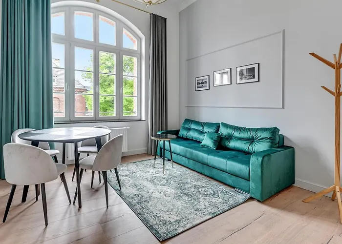 Waterlane Vintage & By Renters