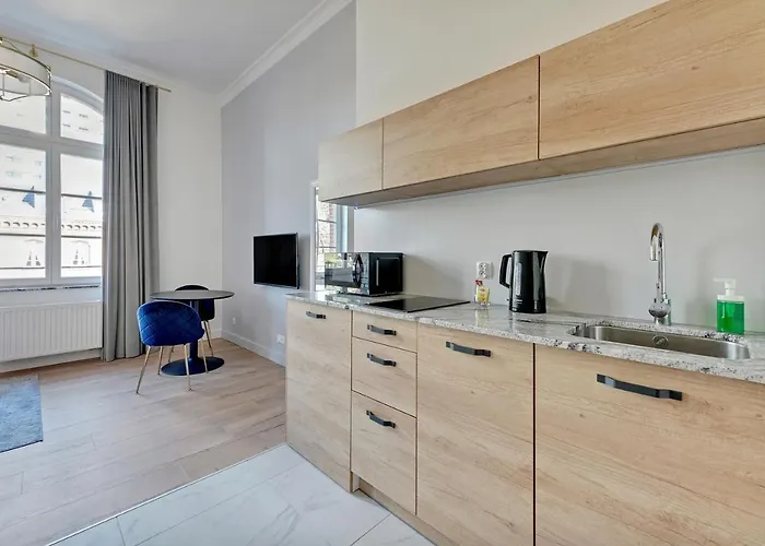 Waterlane Vintage & By Renters