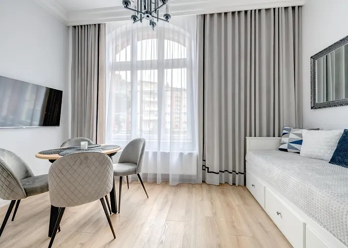 Waterlane Vintage & By Renters