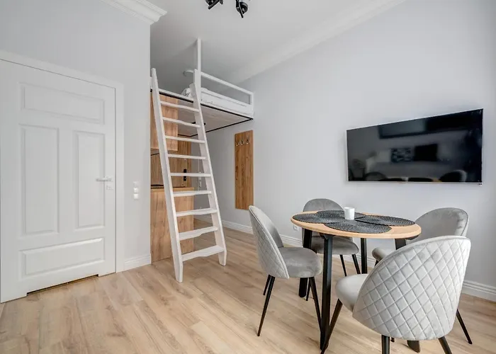 Waterlane Vintage & By Renters מלון דירות