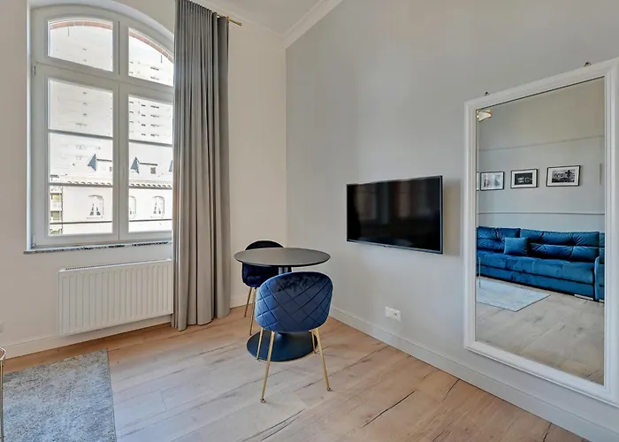 Waterlane Vintage & By Renters Aparthotel 4*