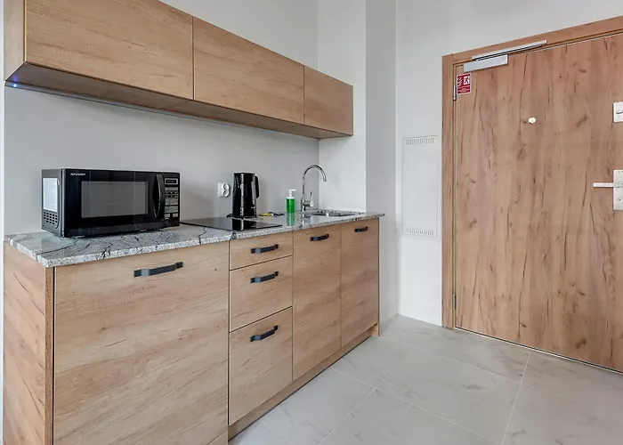 Waterlane Vintage & By Renters Danzig