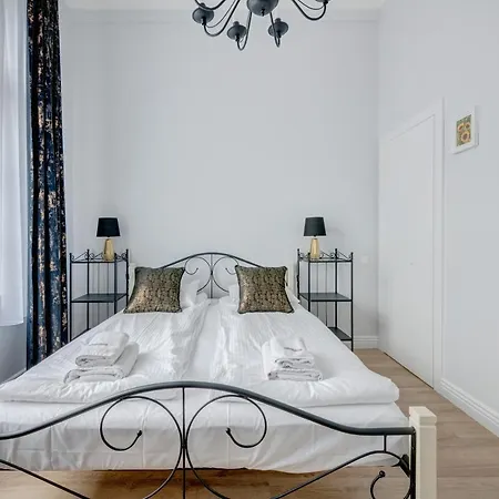 Waterlane Vintage & By Renters Gdańsk
