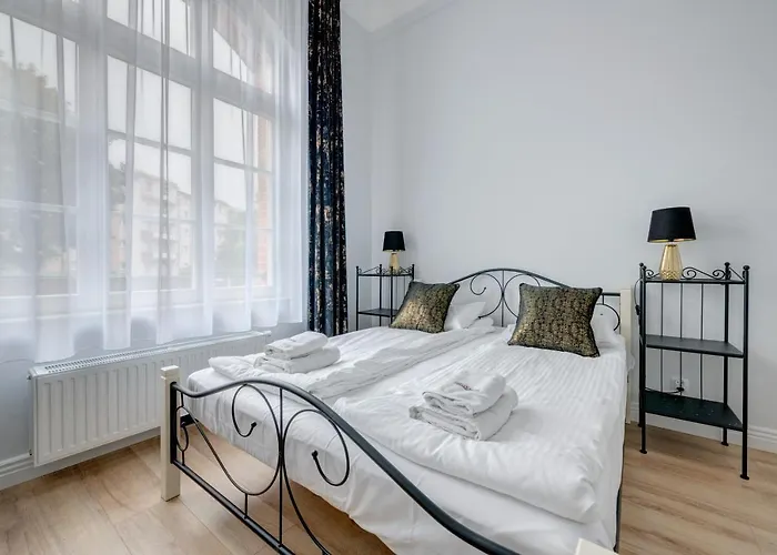 Waterlane Vintage & By Renters Hotel apartamentowy 4*